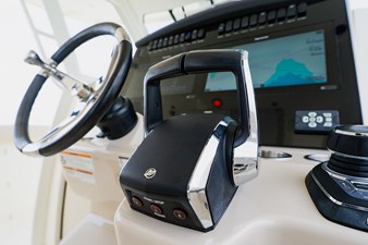 Boston Whaler 350 Realm 49 2023 Boston Whaler 350 Realm 50