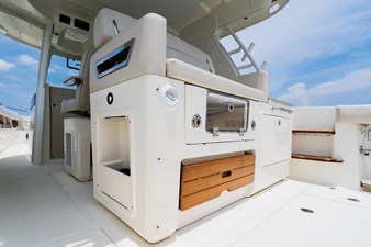 Boston Whaler 350 Realm 72 2023 Boston Whaler 350 Realm 73