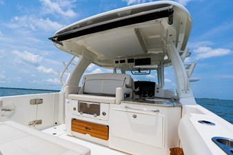 Boston Whaler 350 Realm 76 2023 Boston Whaler 350 Realm 77