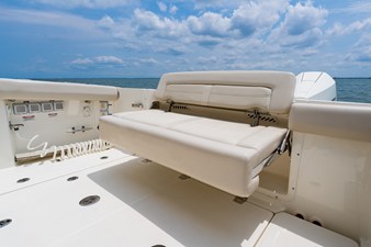 Boston Whaler 350 Realm 94 2023 Boston Whaler 350 Realm 95