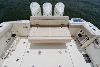 Boston Whaler 350 Realm 96 2023 Boston Whaler 350 Realm 97