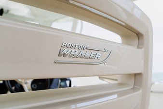 Boston Whaler 350 Realm 98 2023 Boston Whaler 350 Realm 99