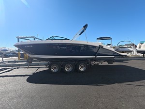 Sea Ray 270 SDX 26 2020 Sea Ray 270 SDX 27
