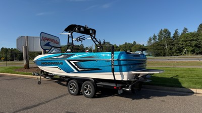 Moomba MOJO 2 2017 Moomba MOJO 3