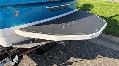 Moomba MOJO 3 2017 Moomba MOJO 4