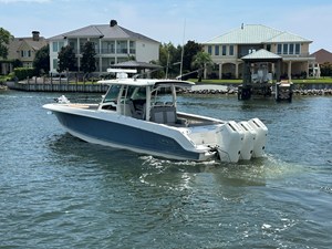Boston Whaler 380 OUTRAGE 3 2024 Boston Whaler 380 OUTRAGE 4