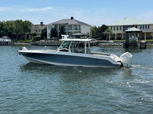 Boston Whaler 380 OUTRAGE 6 2024 Boston Whaler 380 OUTRAGE 7