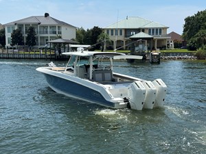 Boston Whaler 380 OUTRAGE 11 2024 Boston Whaler 380 OUTRAGE 12