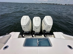 Boston Whaler 380 OUTRAGE 20 2024 Boston Whaler 380 OUTRAGE 21