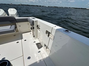 Boston Whaler 380 OUTRAGE 24 2024 Boston Whaler 380 OUTRAGE 25
