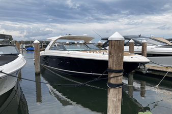 Sea Ray 400 SLX 15 2019 Sea Ray 400 SLX 16