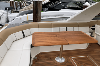 Sea Ray 400 SLX 23 2019 Sea Ray 400 SLX 24
