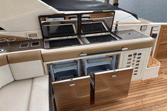 Sea Ray 400 SLX 25 2019 Sea Ray 400 SLX 26