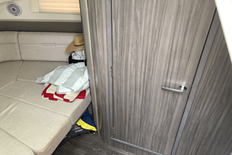 Sea Ray 400 SLX 35 2019 Sea Ray 400 SLX 36