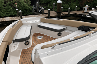Sea Ray 400 SLX 42 2019 Sea Ray 400 SLX 43