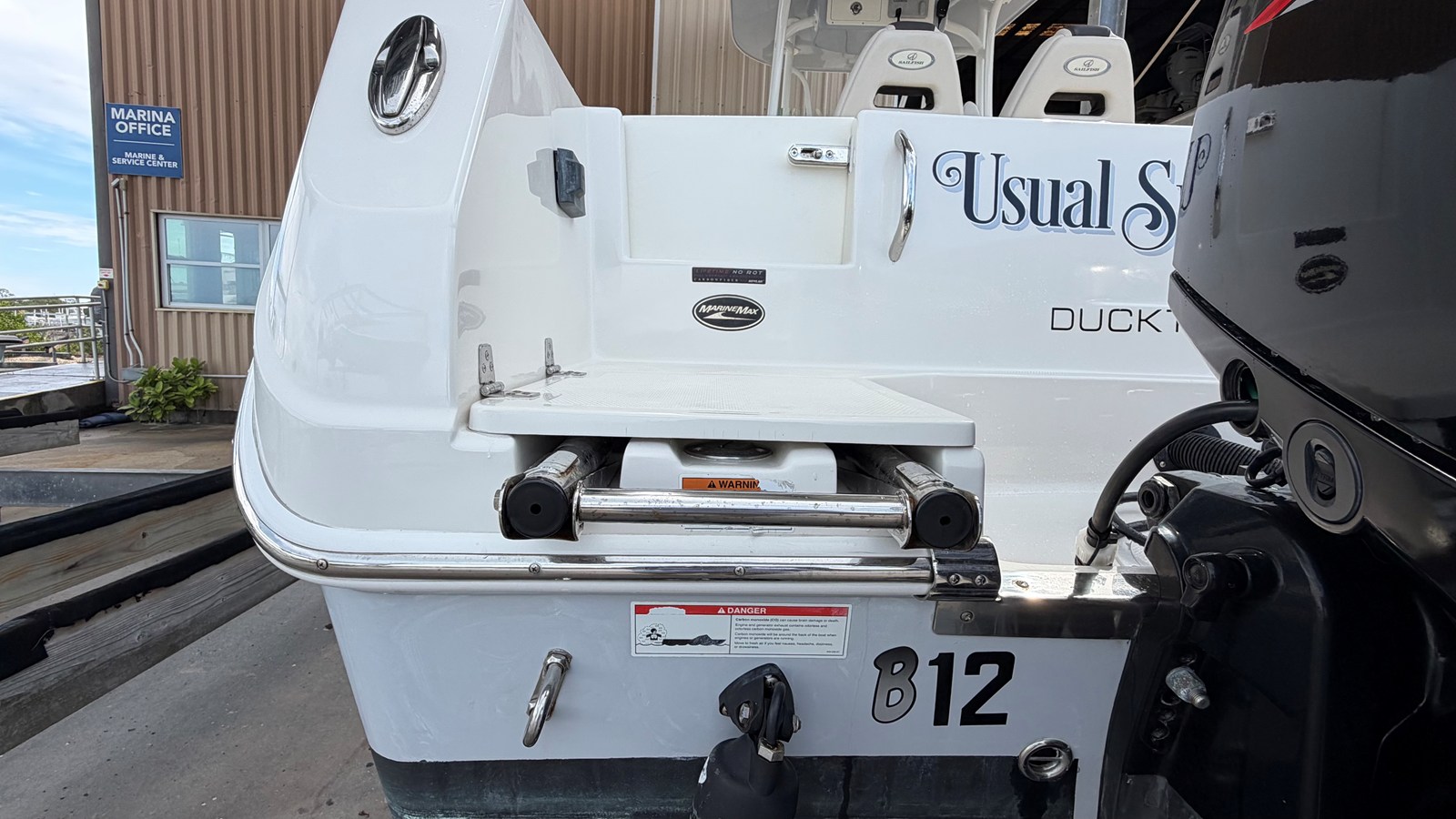 2022 Sailfish 242 CC 14