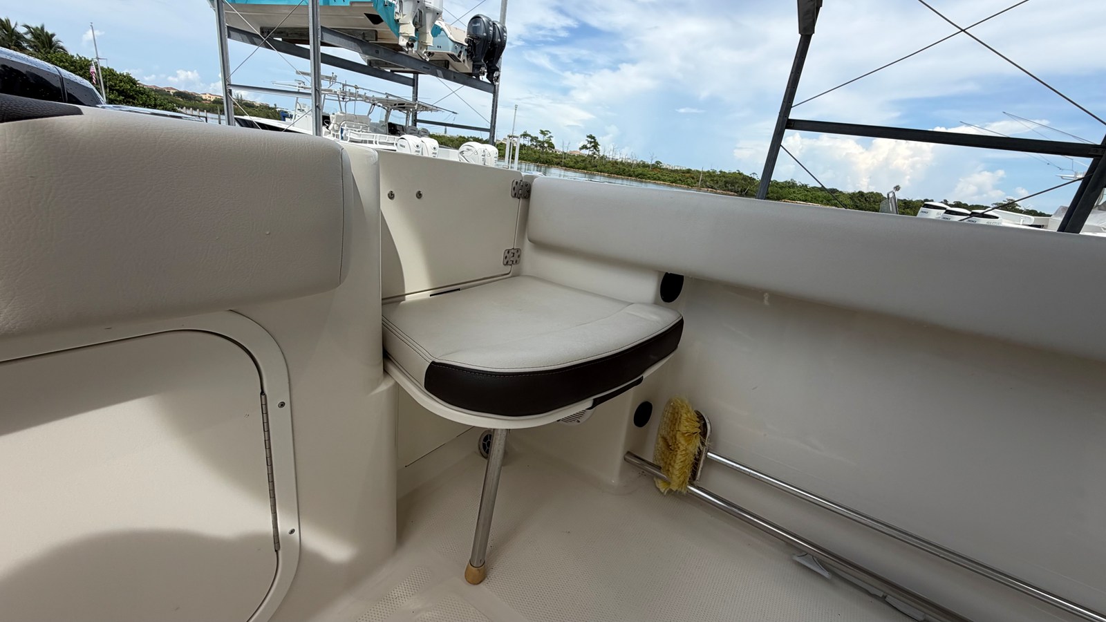 2022 Sailfish 242 CC 29