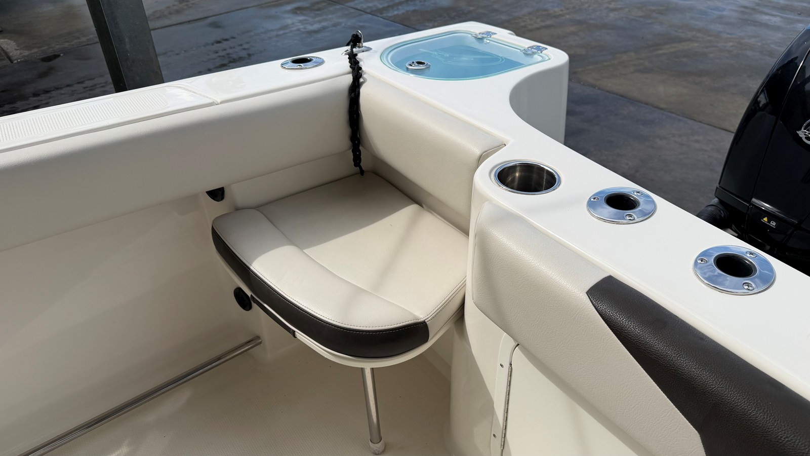 2022 Sailfish 242 CC 30