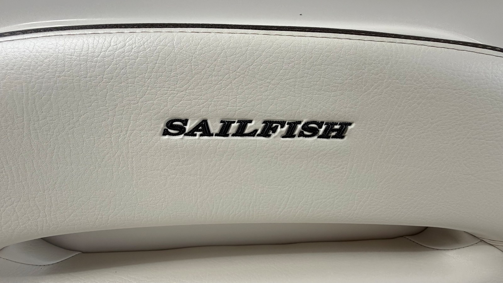 2022 Sailfish 242 CC 43