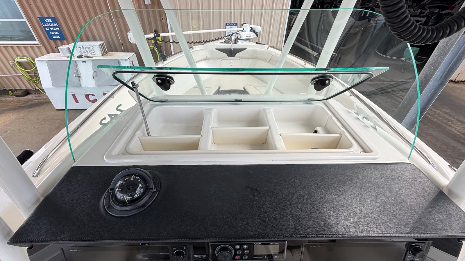 2022 Sailfish 242 CC 52
