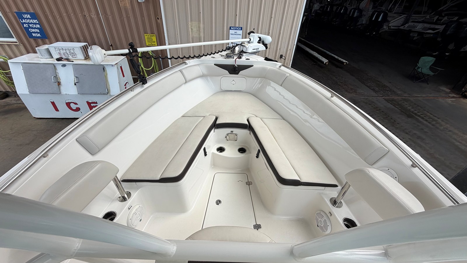 2022 Sailfish 242 CC 65