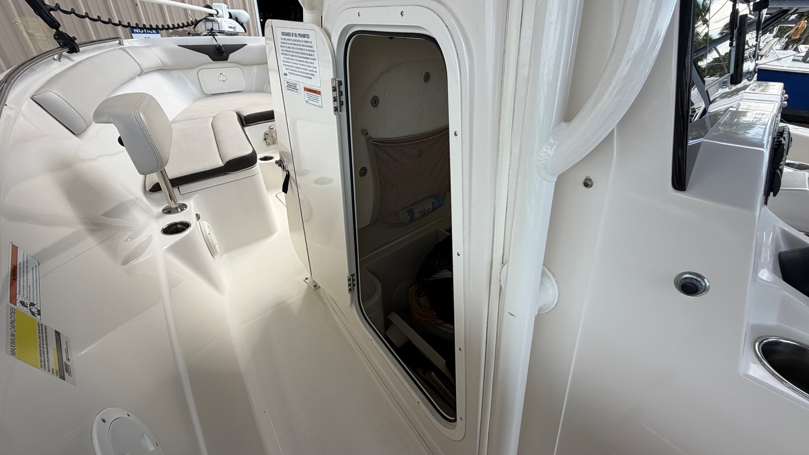 2022 Sailfish 242 CC 67