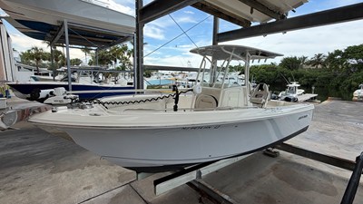 Sailfish 242 CC 1 2022 Sailfish 242 CC 2