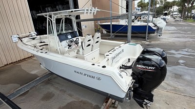 Sailfish 242 CC 10 2022 Sailfish 242 CC 11