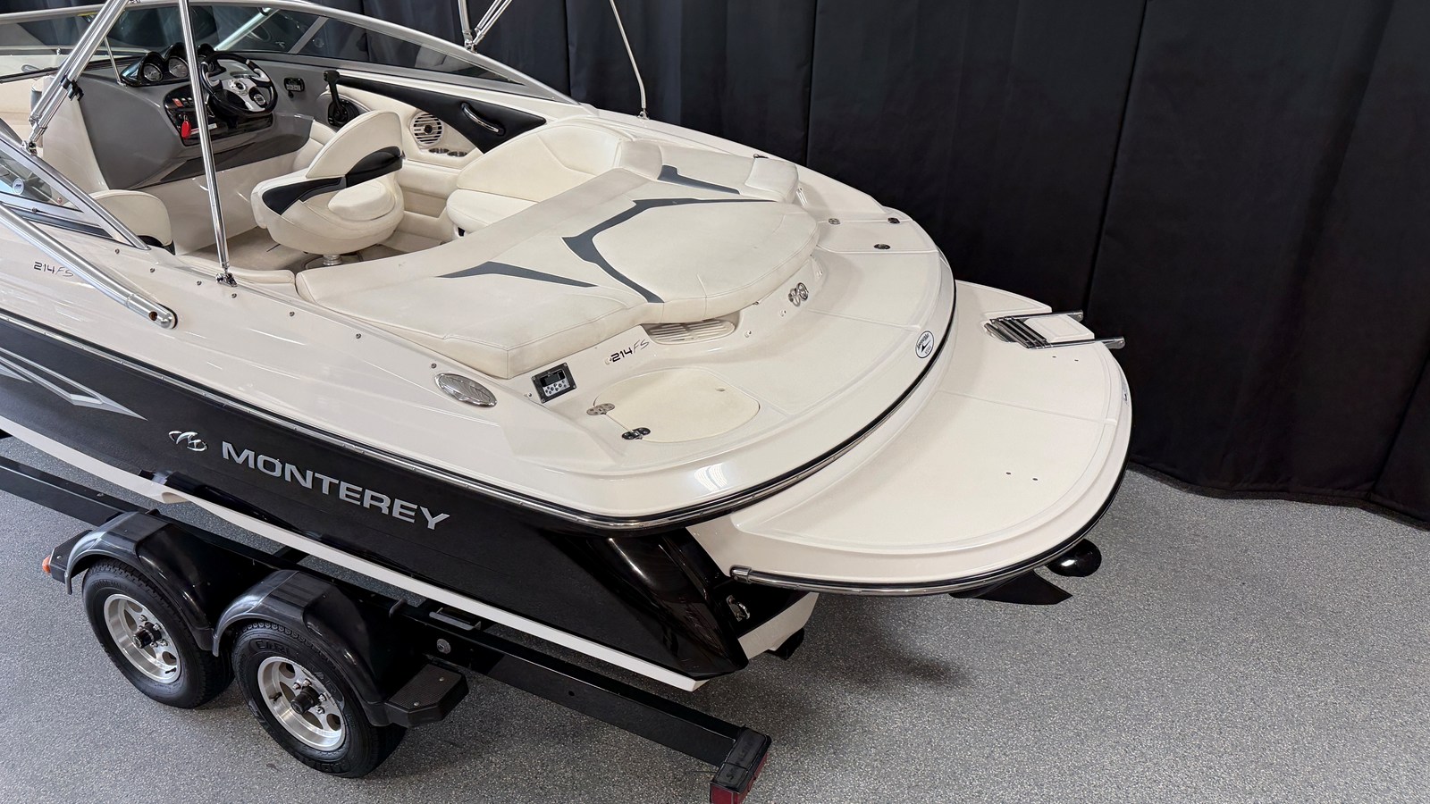 2010 Monterey 214 7
