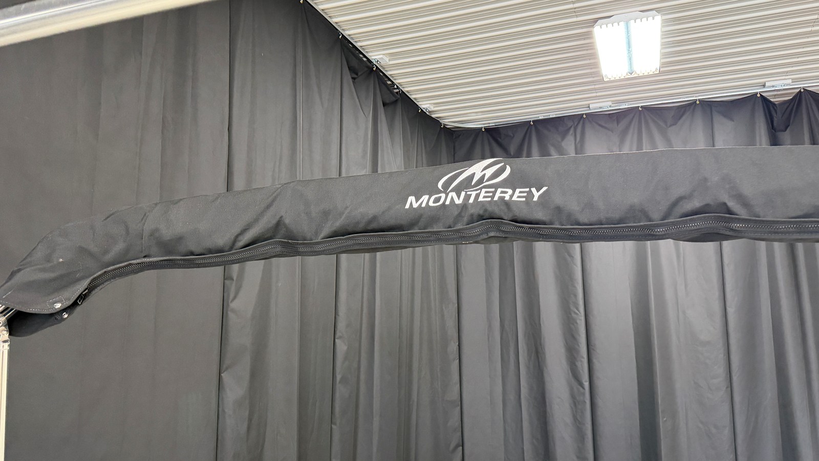 2010 Monterey 214 80