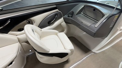 2010 Monterey 214 39