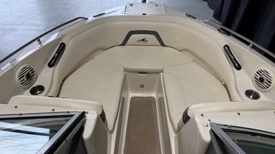 2010 Monterey 214 64