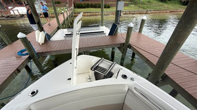 Boston Whaler 280 VANTAGE 6 2024 Boston Whaler 280 VANTAGE 7