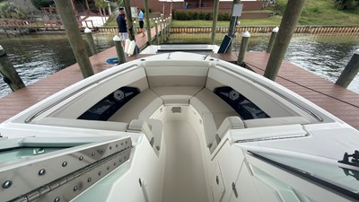 Boston Whaler 280 VANTAGE 7 2024 Boston Whaler 280 VANTAGE 8