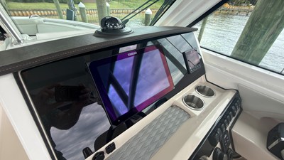 Boston Whaler 280 VANTAGE 15 2024 Boston Whaler 280 VANTAGE 16