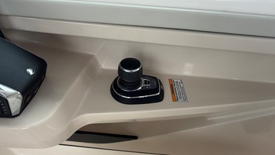 Boston Whaler 280 VANTAGE 20 2024 Boston Whaler 280 VANTAGE 21