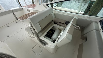 Boston Whaler 280 VANTAGE 21 2024 Boston Whaler 280 VANTAGE 22