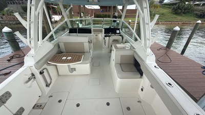 Boston Whaler 280 VANTAGE 22 2024 Boston Whaler 280 VANTAGE 23
