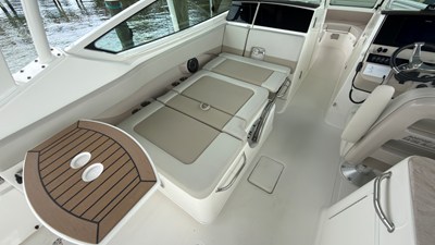 Boston Whaler 280 VANTAGE 25 2024 Boston Whaler 280 VANTAGE 26