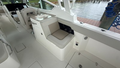 Boston Whaler 280 VANTAGE 27 2024 Boston Whaler 280 VANTAGE 28
