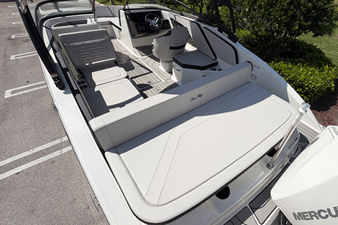 Sea Ray SPX 210 Outboard 21 2026 Sea Ray SPX 210 Outboard 22