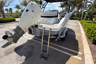 Sea Ray SPX 210 Outboard 22 2026 Sea Ray SPX 210 Outboard 23
