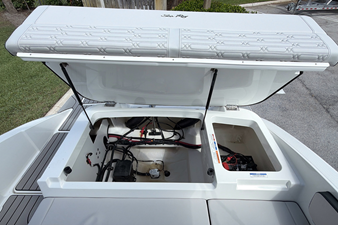 Sea Ray SPX 210 Outboard 24 2026 Sea Ray SPX 210 Outboard 25