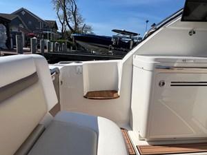 Sea Ray 410 Sundancer 18 2015 Sea Ray 410 Sundancer 19