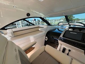 Sea Ray 410 Sundancer 26 2015 Sea Ray 410 Sundancer 27