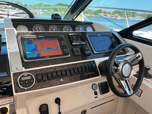 Sea Ray 410 Sundancer 122 2015 Sea Ray 410 Sundancer 123