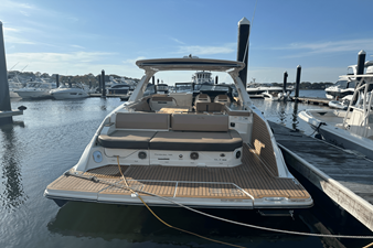 Sea Ray 400 SLX 16 2018 Sea Ray 400 SLX 17