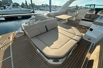 Sea Ray 400 SLX 19 2018 Sea Ray 400 SLX 20