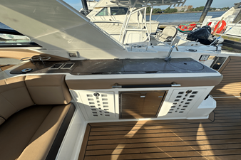 Sea Ray 400 SLX 24 2018 Sea Ray 400 SLX 25
