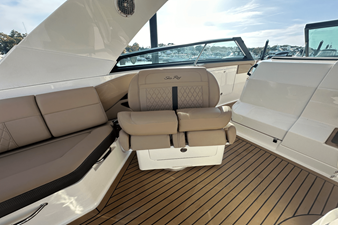 Sea Ray 400 SLX 31 2018 Sea Ray 400 SLX 32